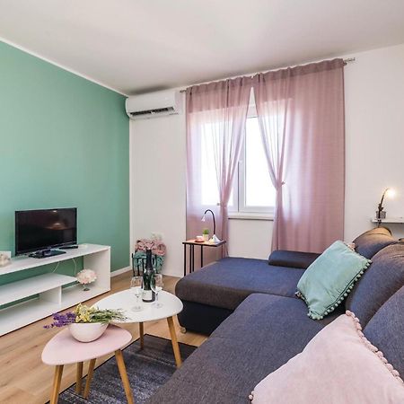 Gorgeous Apartment In Rijeka With House Sea View Exteriör bild